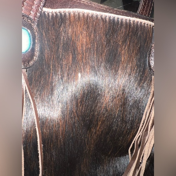 Patricia Nash genuine hair-on hide cowhide and leather shoulder bag - Picture 4 of 15